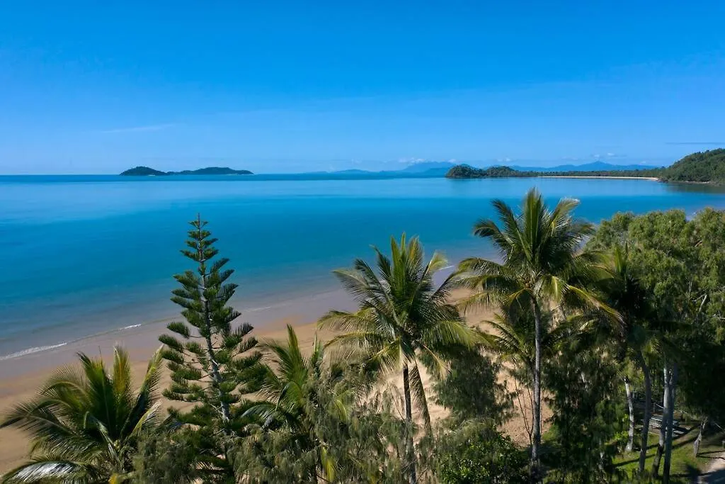 Дом отдыха Ohana - Beachfront Holiday House South Mission Beach