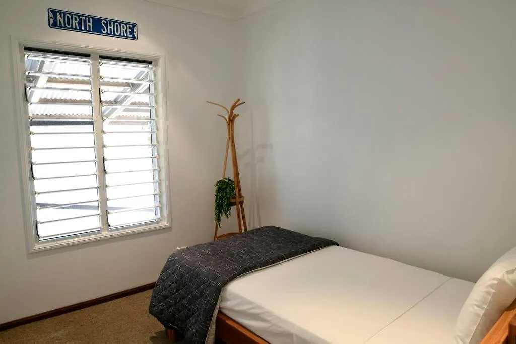 Ohana - Beachfront Holiday House South Mission Beach 0*,  Австралия