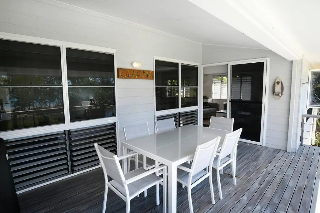Ohana - Beachfront Holiday House South Mission Beach 0*,